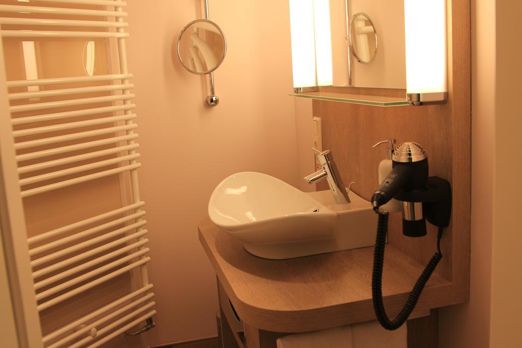 אנגרמונד Hotel Weiss מראה חיצוני תמונה